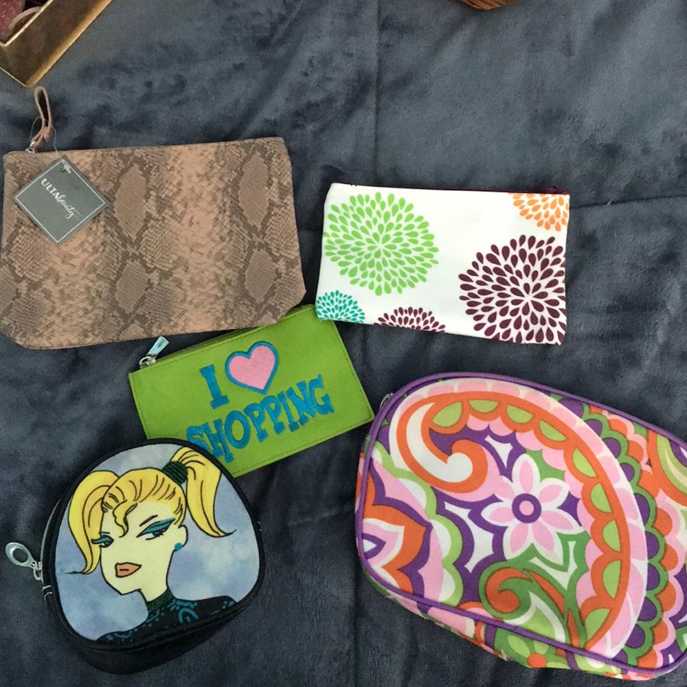 Cosmetic bags